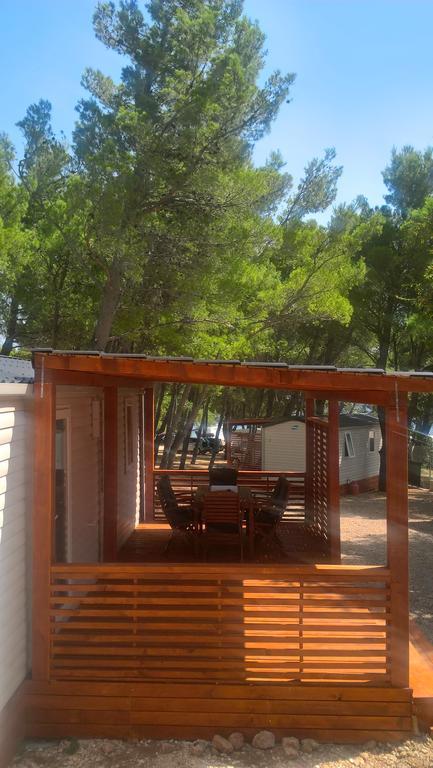 Mobile Home Navis Starigrad Paklenica Ngoại thất bức ảnh