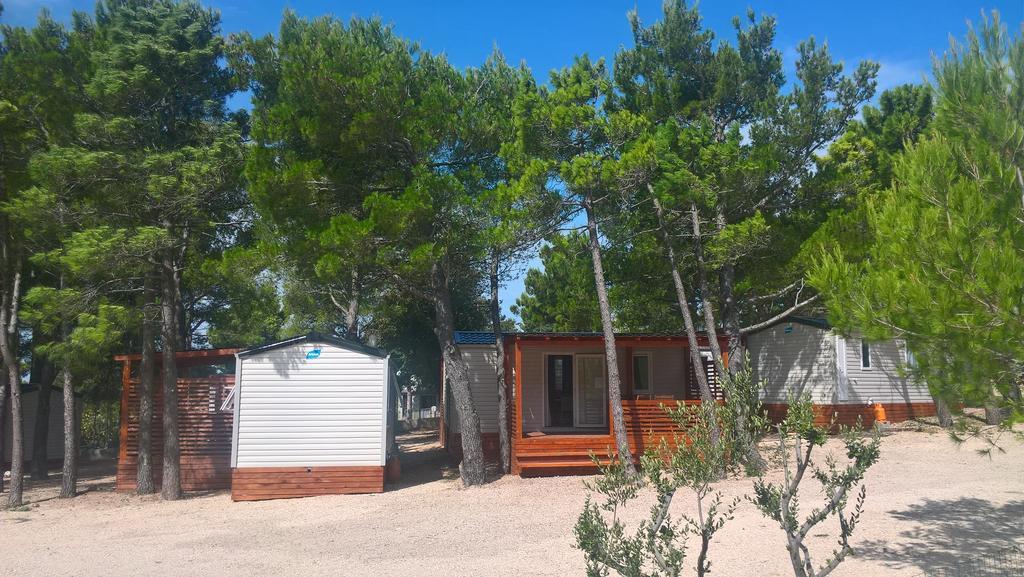 Mobile Home Navis Starigrad Paklenica Ngoại thất bức ảnh